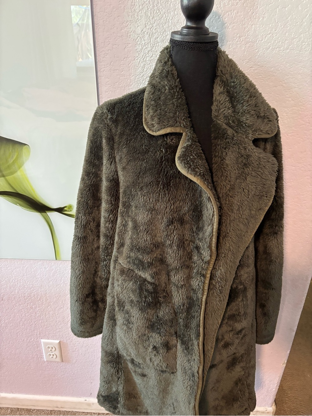 Orolay fuzzy jacket size small - Picture 4 of 6